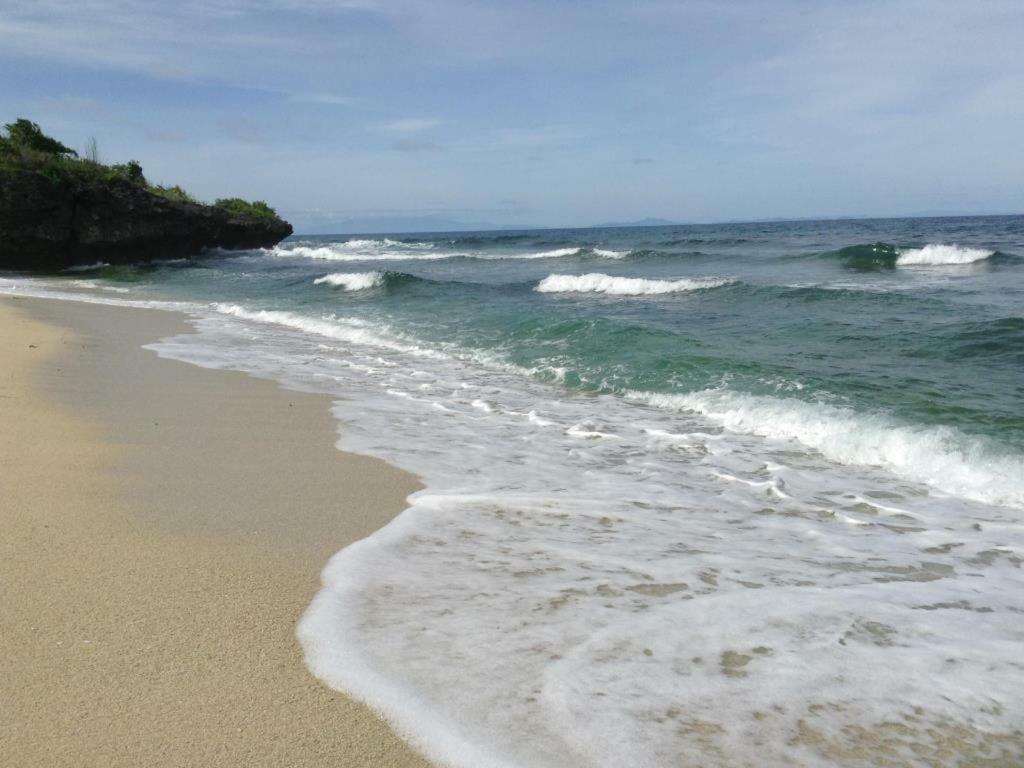 Islandia Beach Resort Siquijor Exterior photo